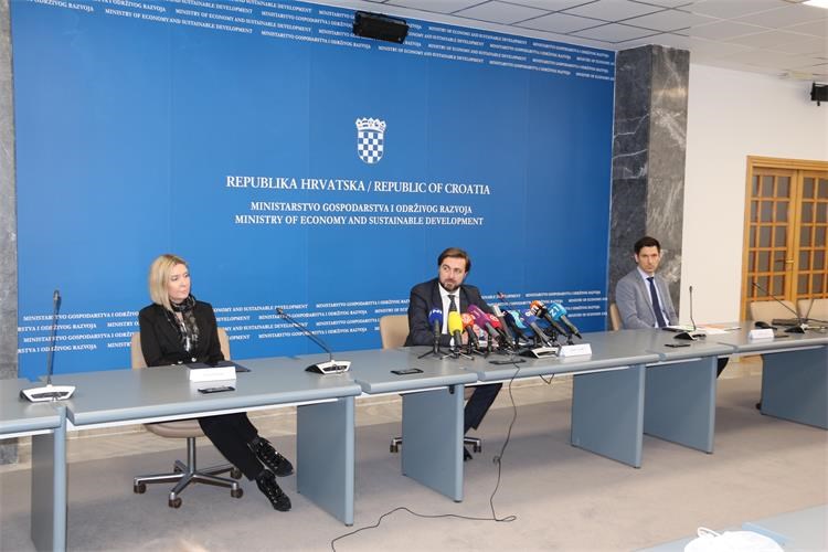 Slika /slike/Vijesti/2021/Press konferencija_Otpad od hrane.JPG